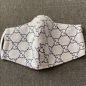 NWOT Face Mask Cover